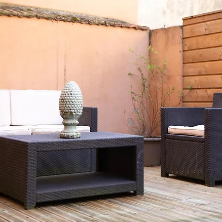 Nouveau La Terrasse Des Remparts A דירה אגויסהיים